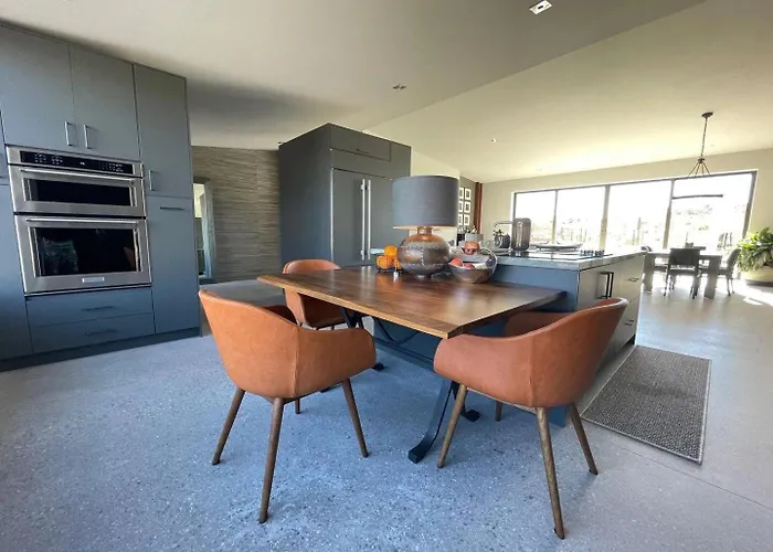Paradise Canyon-private Event Venue-estate 1&2 Holiday home