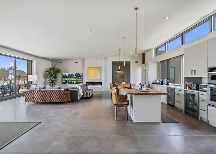Paradise Canyon-private Event Venue-estate 1&2 Holiday home