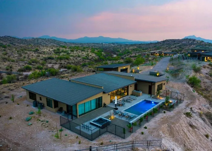 Holiday home Paradise Canyon-private Event Venue-estate 1&2 *