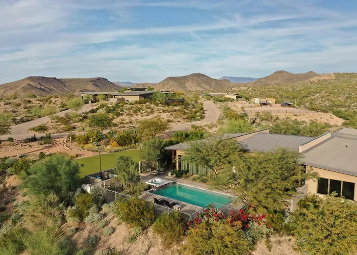 Holiday home Paradise Canyon-private Event Venue-estate 1&2 Fort McDowell