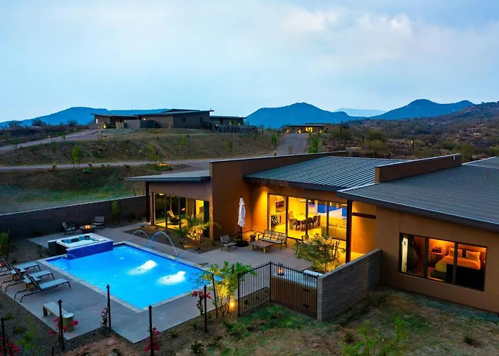 Holiday home Paradise Canyon-private Event Venue-estate 1&2 Fort McDowell