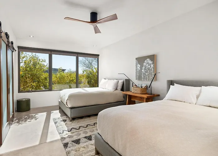 Holiday home Paradise Canyon-private Event Venue-estate 1&2