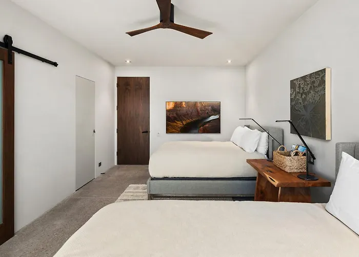 Holiday home Paradise Canyon-private Event Venue-estate 1&2 *