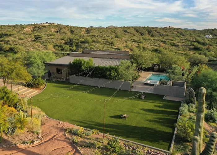 Holiday home Paradise Canyon-private Event Venue-estate 1&2 Fort McDowell